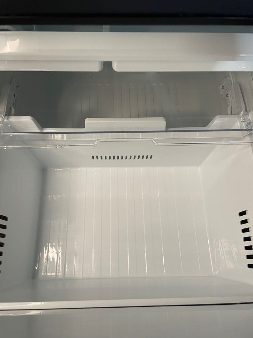 2024年製 TOSHIBA 冷蔵庫 GR-V33SC 326L