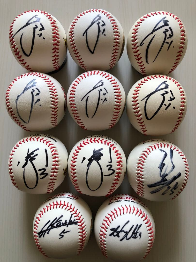 貴重阪神タイガースファン投げ入れサインボール