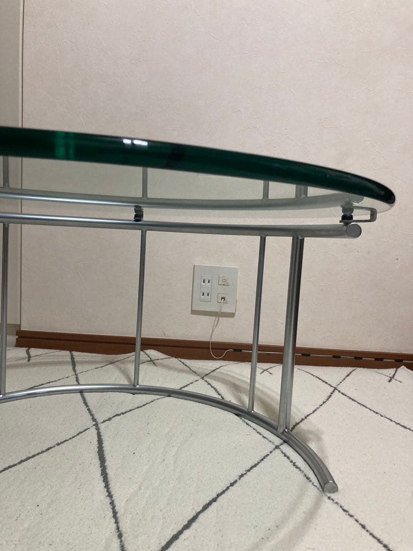 ガラスリビングテーブル