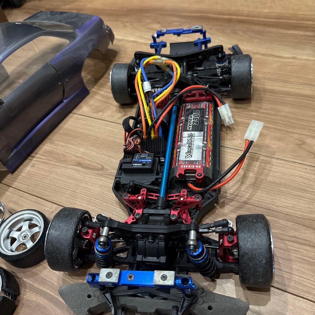 Yokomo DRIFT Basic ラジコンカーとホイールセット