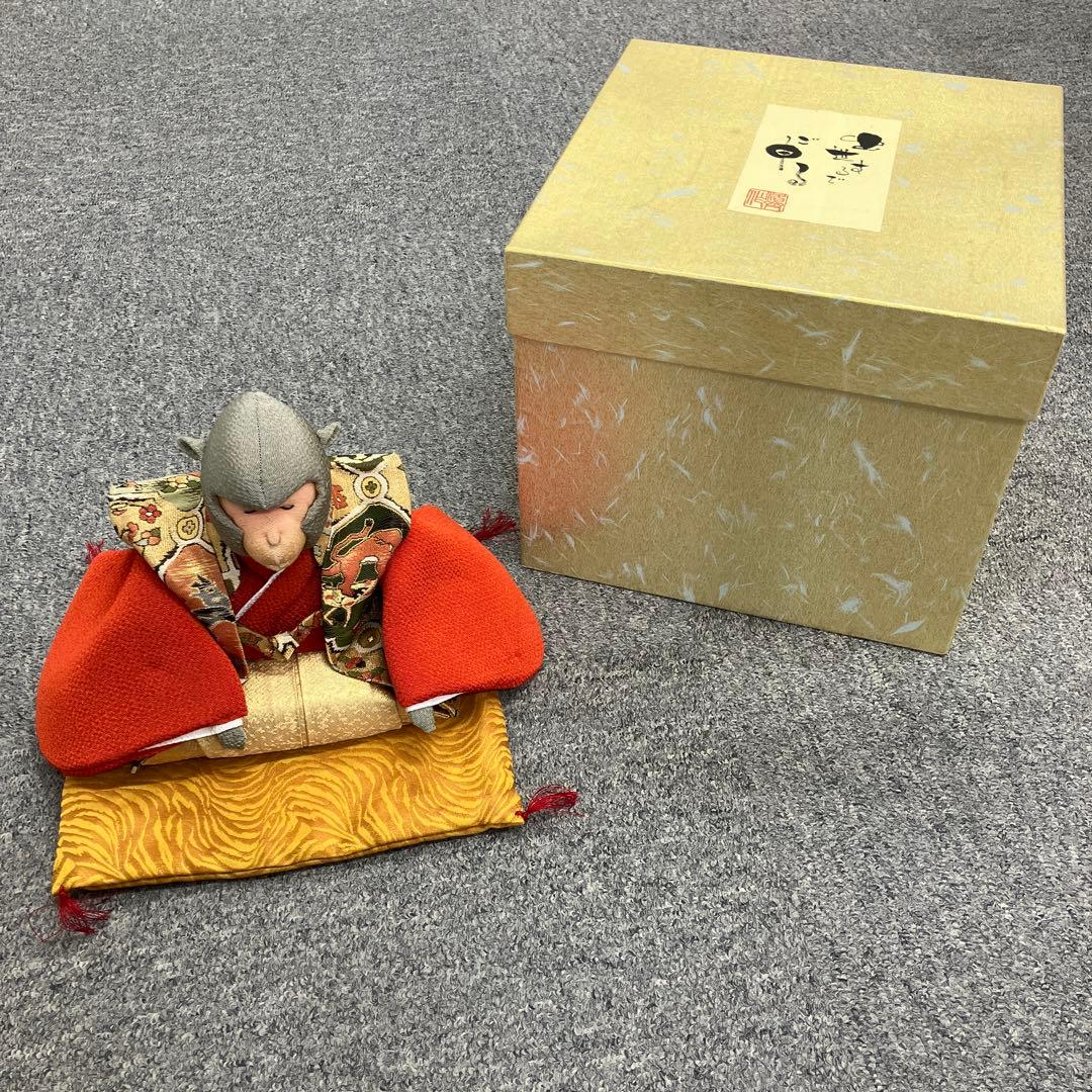 鳥獣文様綴織陣羽織　高台寺所蔵　干支置物　申