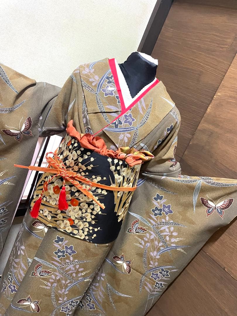 振袖フルセット6点サイズM〜Ｌ正絹　　舞蝶草花文　暈し染め