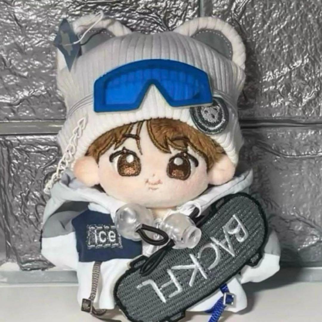 BTS ジン　10cm ぬいぐるみ　新品　マスター