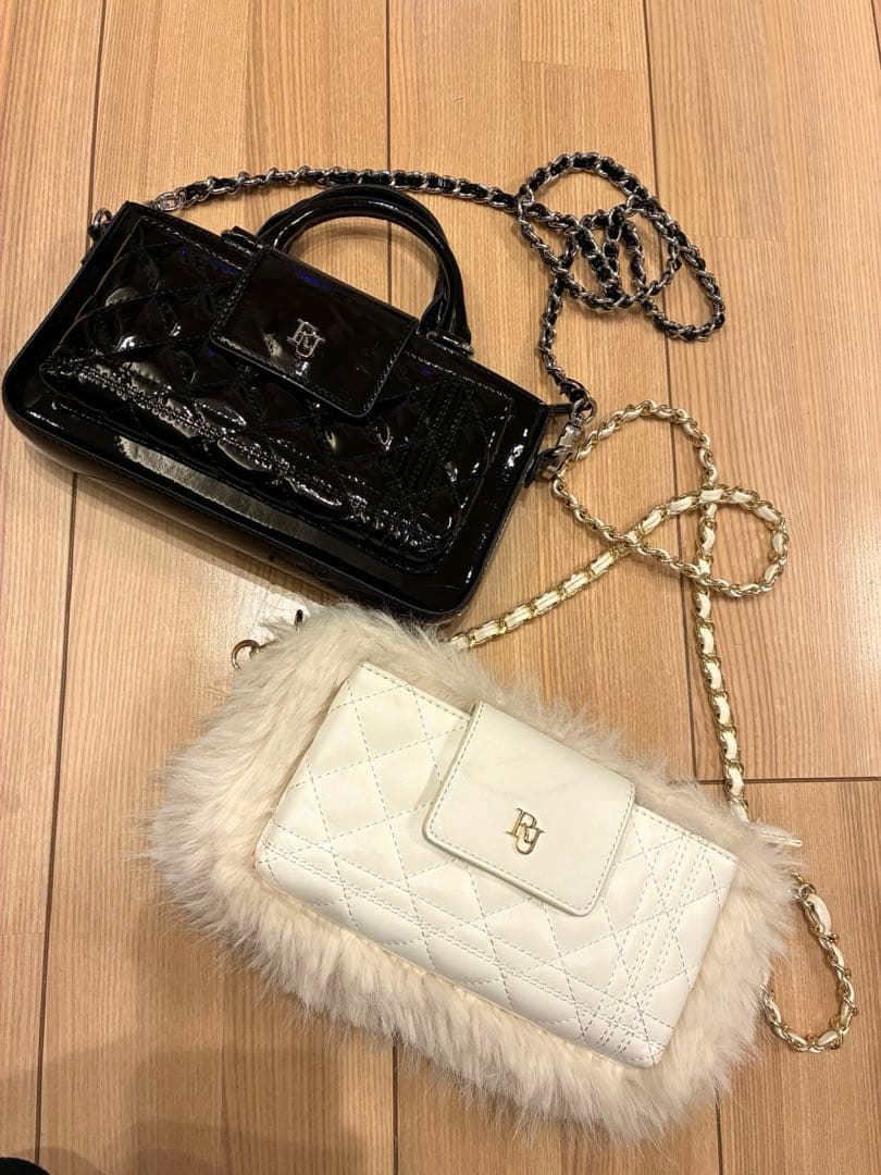 juna様★Riu Quilting phone bag フォーンバッグ