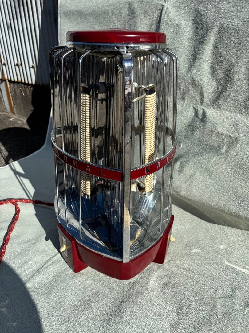 ナショナルの可愛いレトロな三角パネル電気ストーブ　作動品　NATIONAL 希少