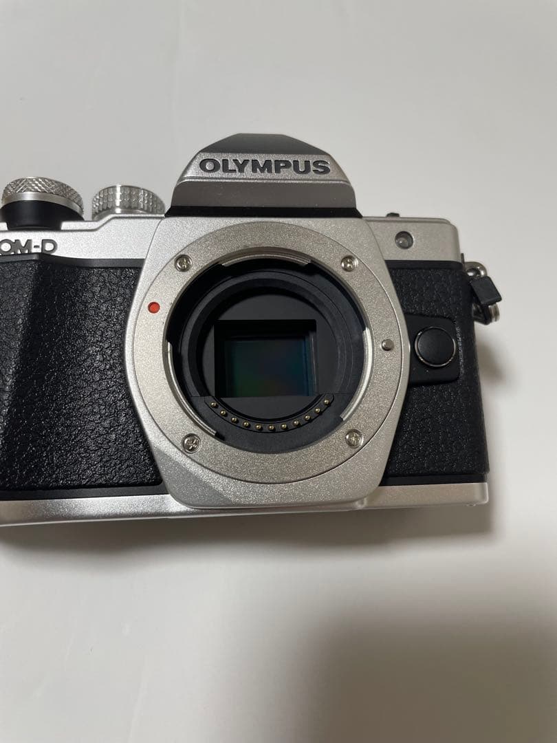 OLYMPUS OM-D E-M10 MarkII ズームレンズ150mmセット