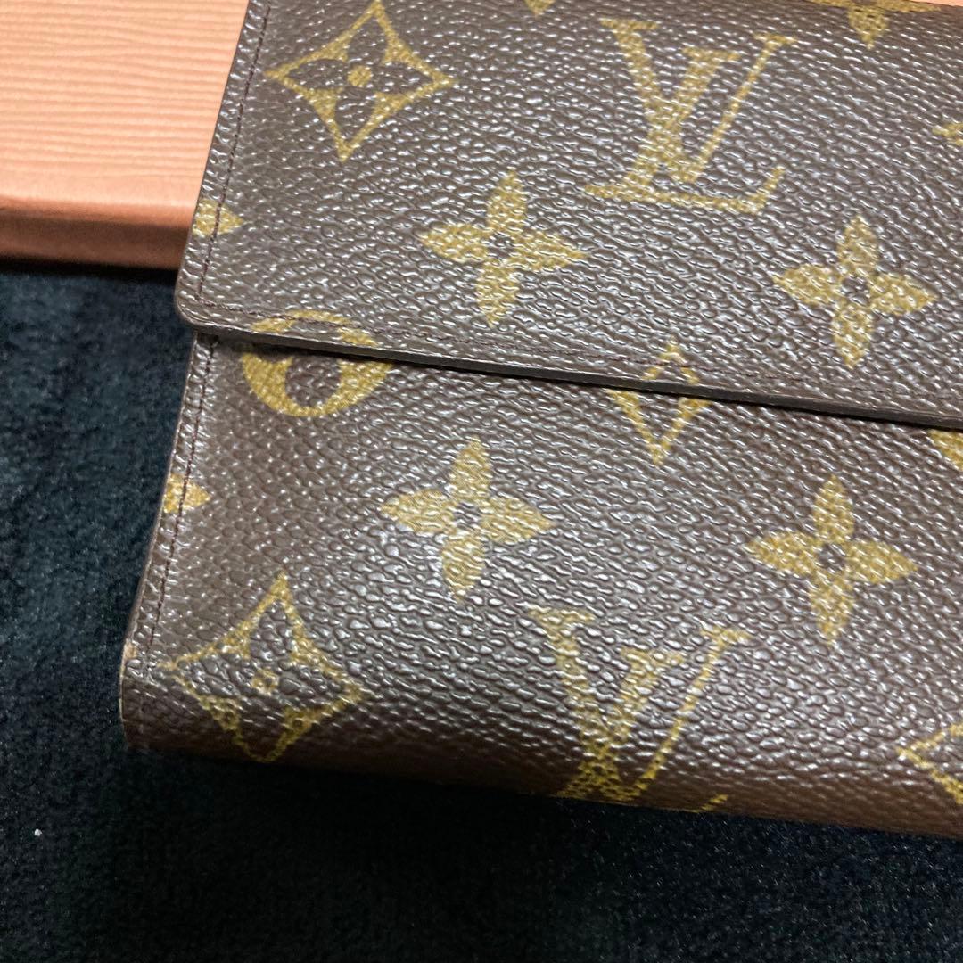 LOUIS VUITTON ポルトトレゾール インターナショナル M61215