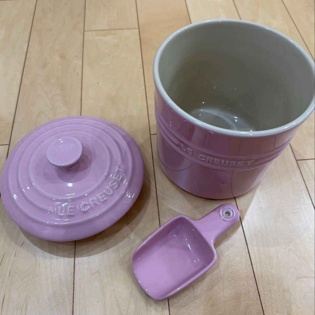 ル・クルーゼ　犬用フードコンテナ　スコップセット