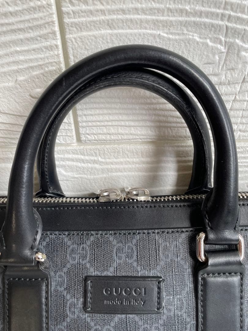 Gucci GGスプリームキャンバス　ビジネスバッグ　ブリーフケース　グッチ