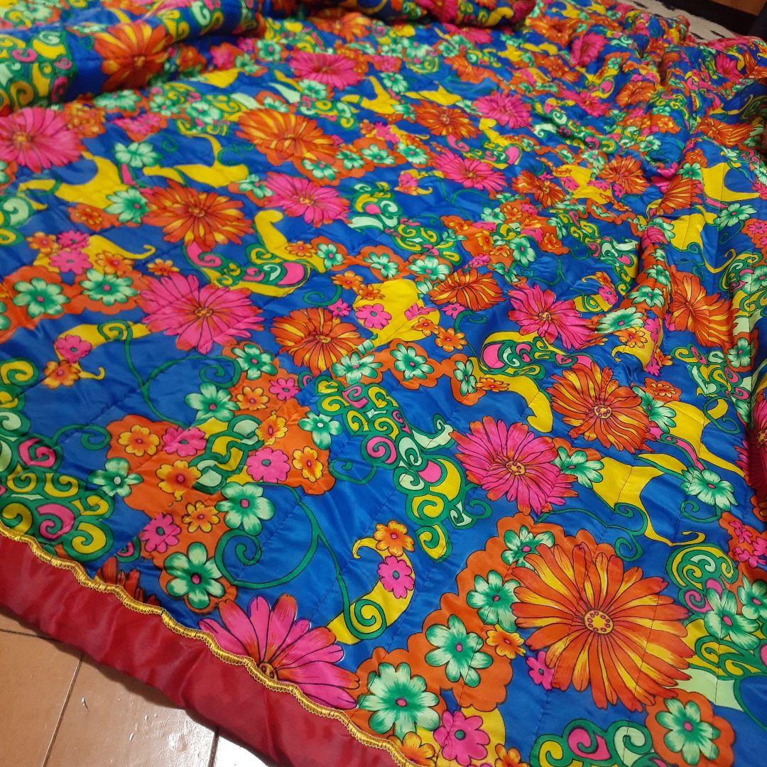 レア‼️ビンテージ　レトロポップ　花柄&蝶々　リバーシブル　こたつかけ　マット他