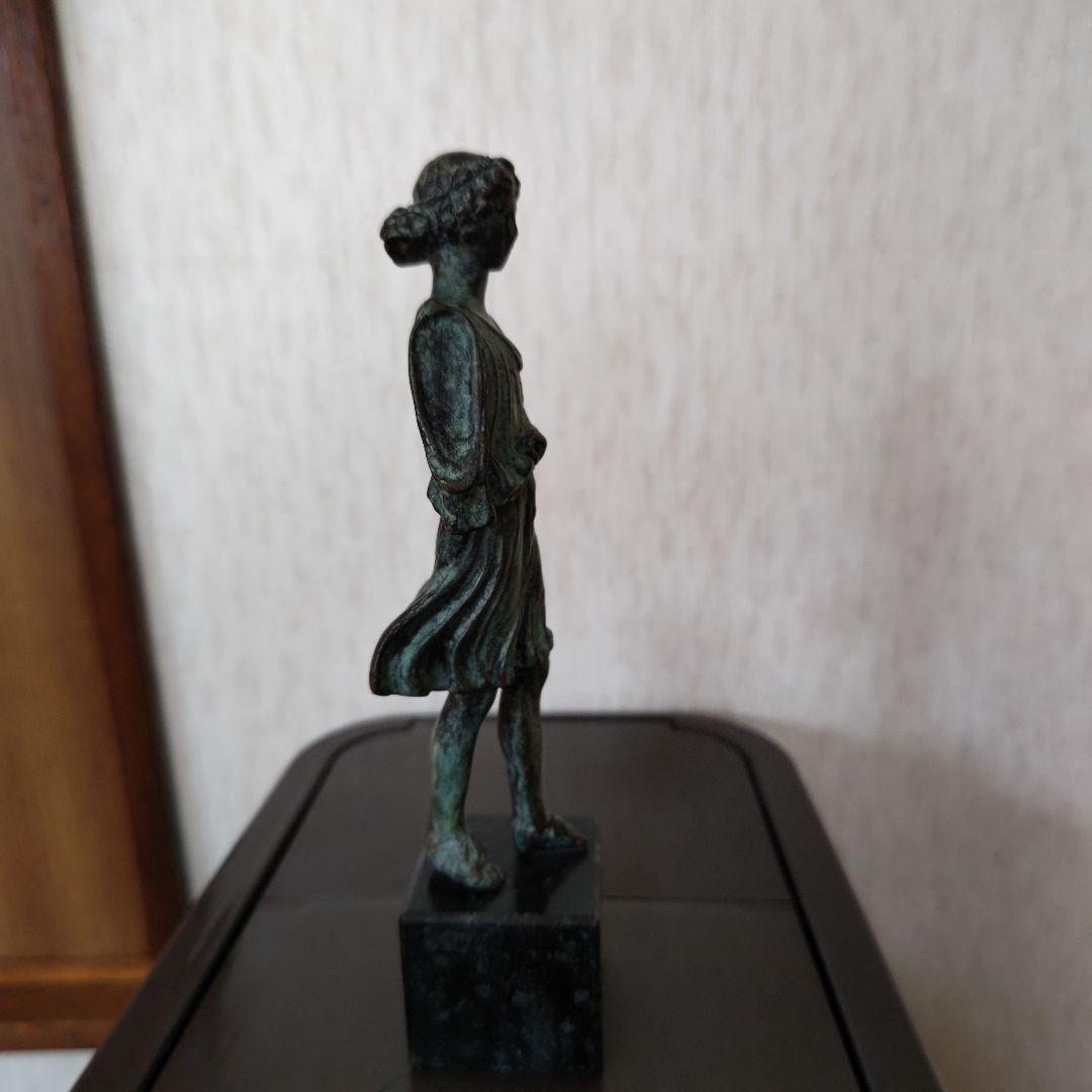 ブロンズ像 ARA KUNST