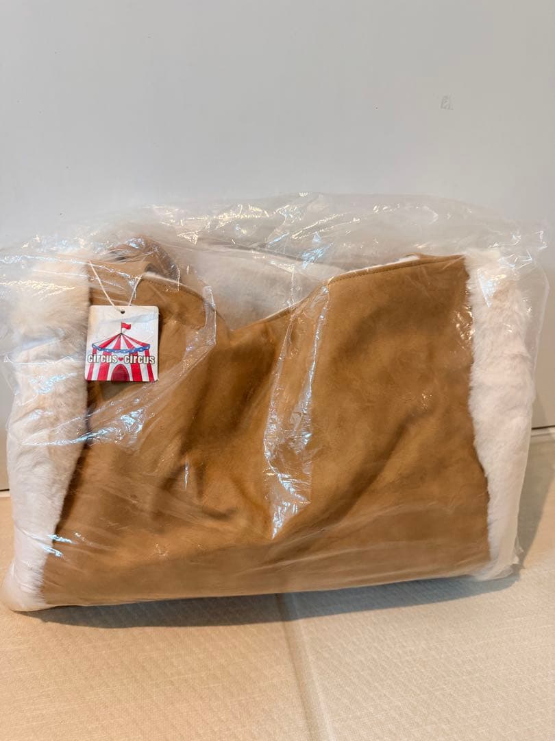 最終価格CIRCUS CIRCURS ファーキャリートート ベージュ 新品未使用