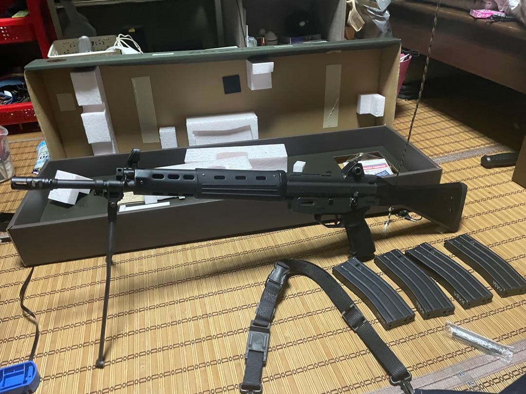 フ*。様 89式小銃 ガスブローバック 予備弾倉負い紐レプリカ替えパーツ付 カス