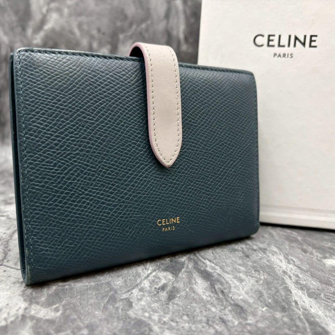 yuni ✨CELINE二つ折り財布 ミディアム ストラップ ウォレット