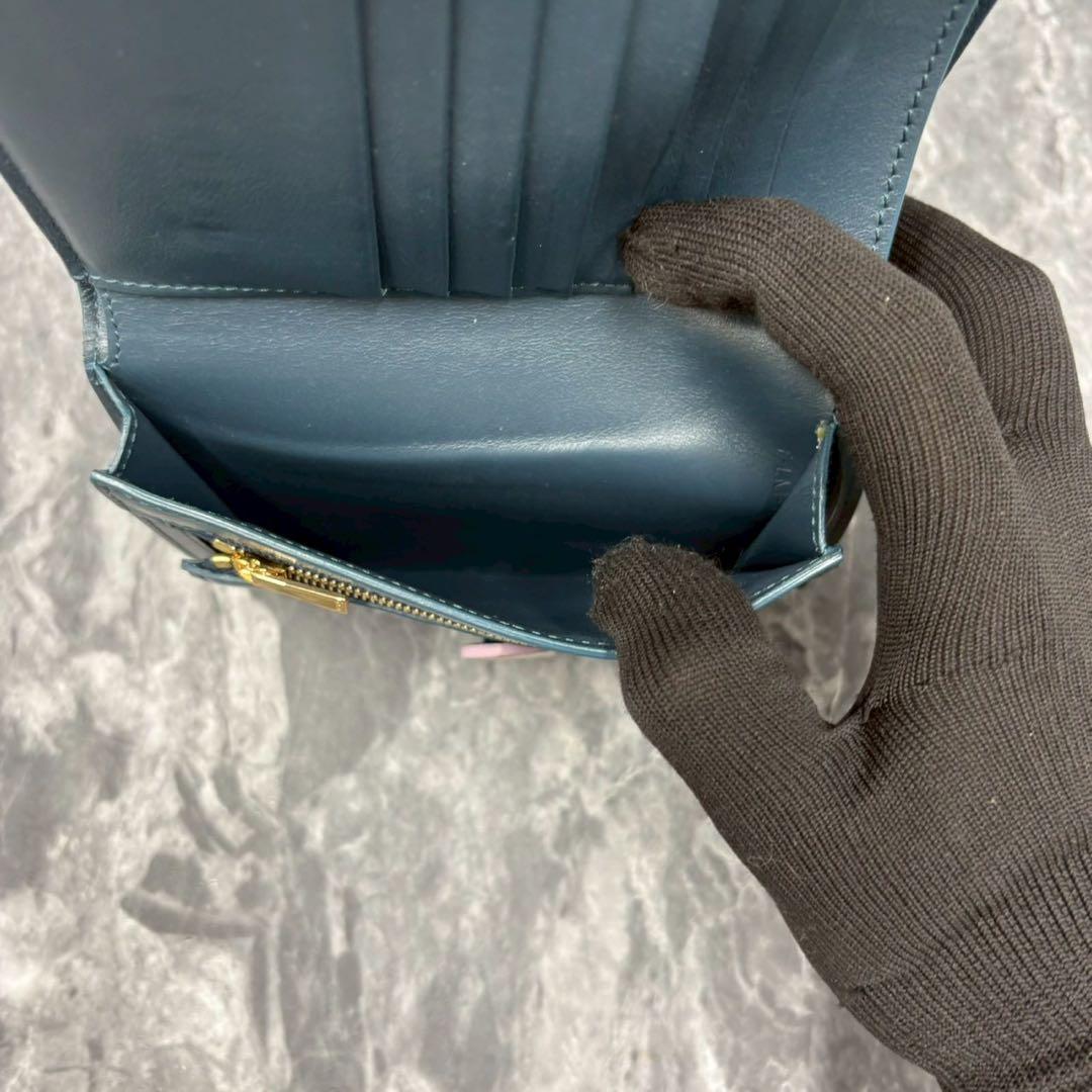 yuni ✨CELINE二つ折り財布 ミディアム ストラップ ウォレット