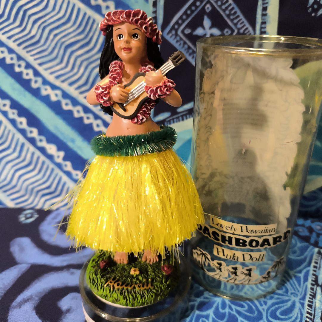 HulaDollダッシュボード用フラドール黄色w/ウクレレ
