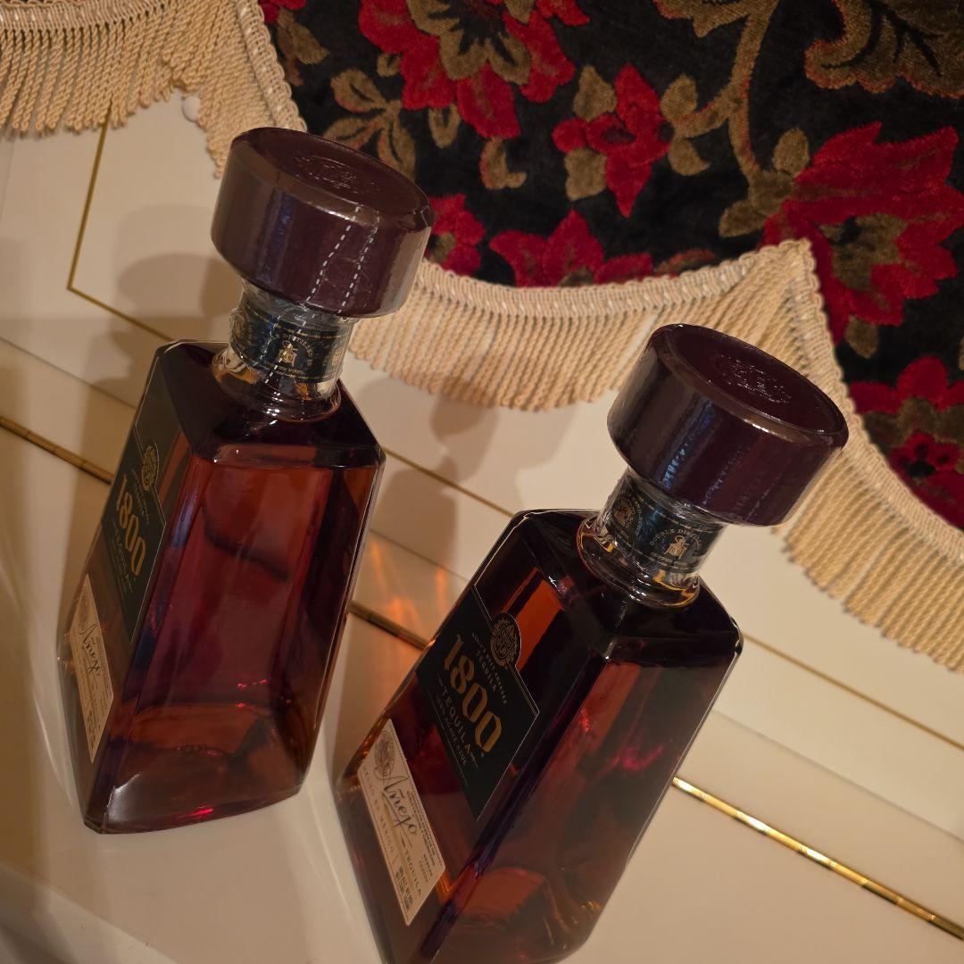 [ 今 現在大変入手困難 ] クエルボ 1800 テキーラ アネホ <2本> !