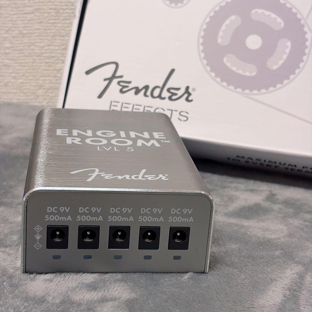 Fender® ENGINE ROOM LVL5 Pawer supply.