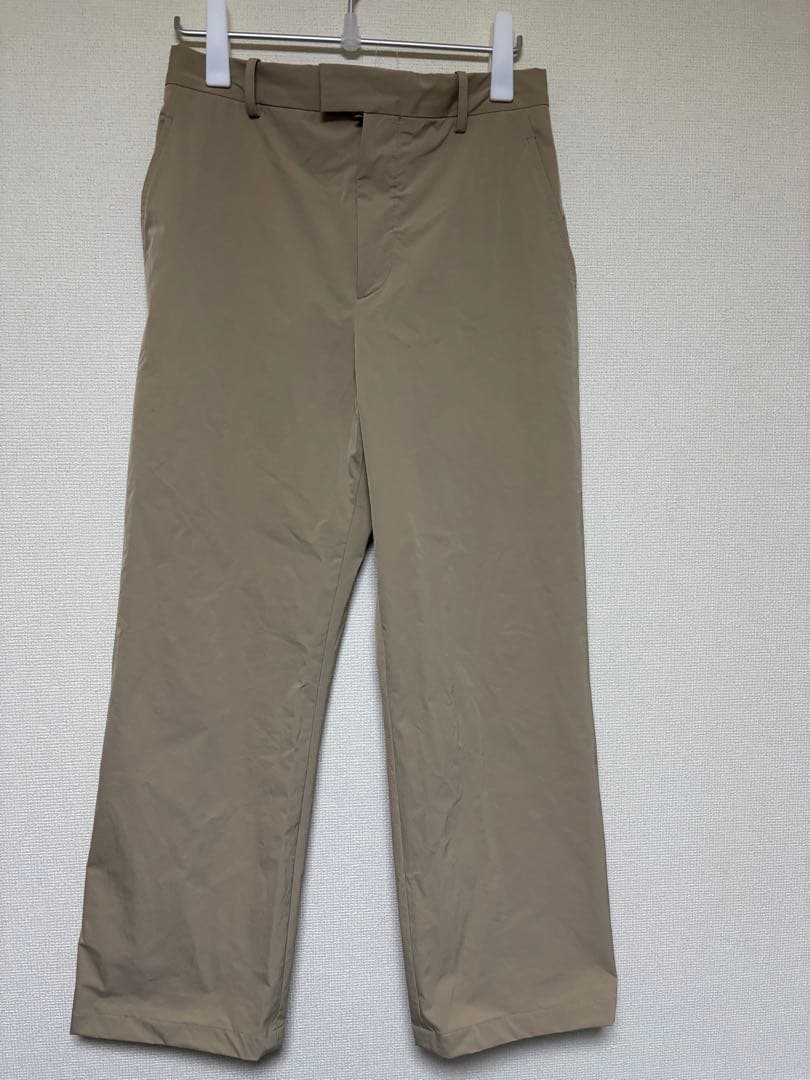 ボッテガヴェネタベージュ チノパン ポケット付き