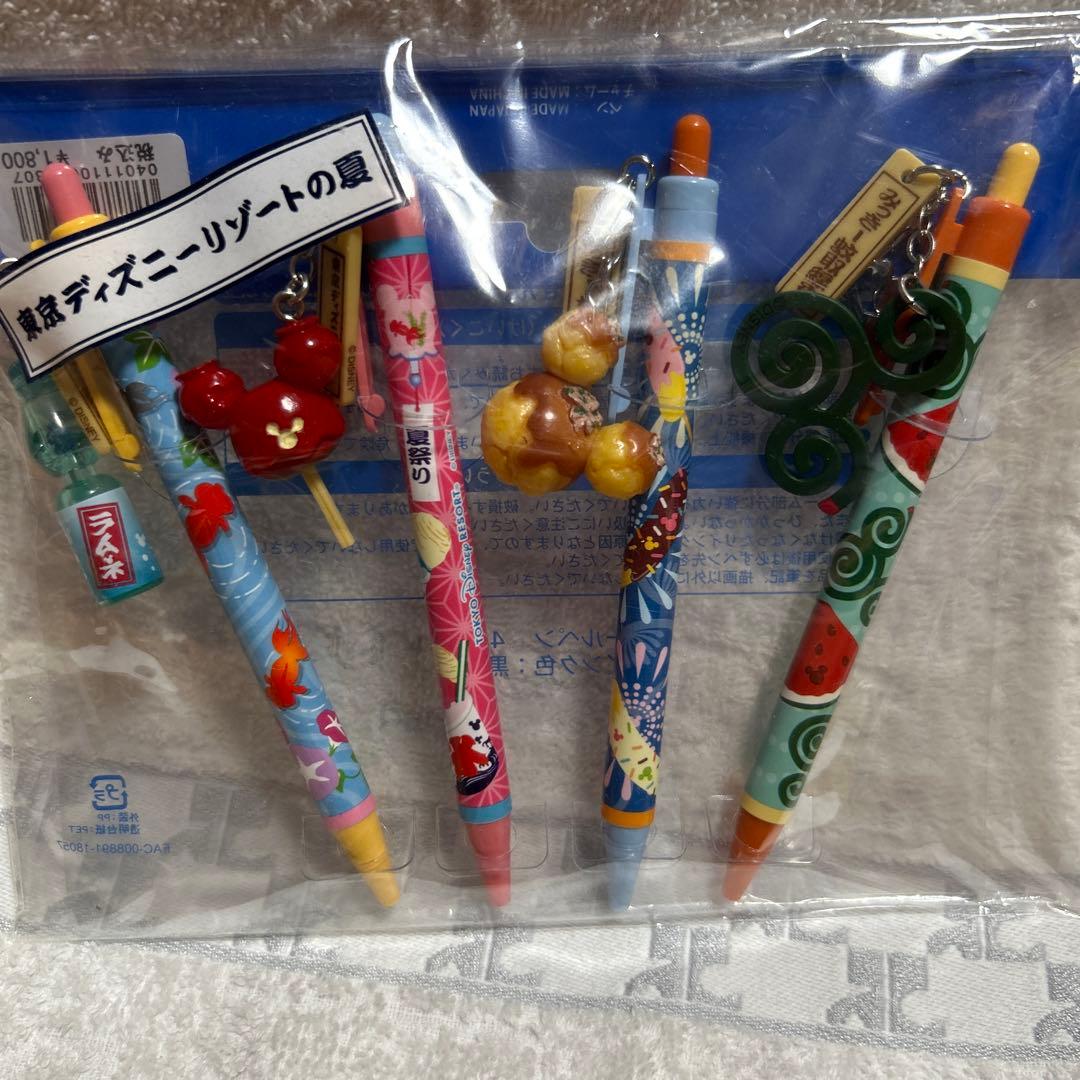東京ディズニーリゾート　東京ディズニーランド　ボールペンセット　チャーム付き