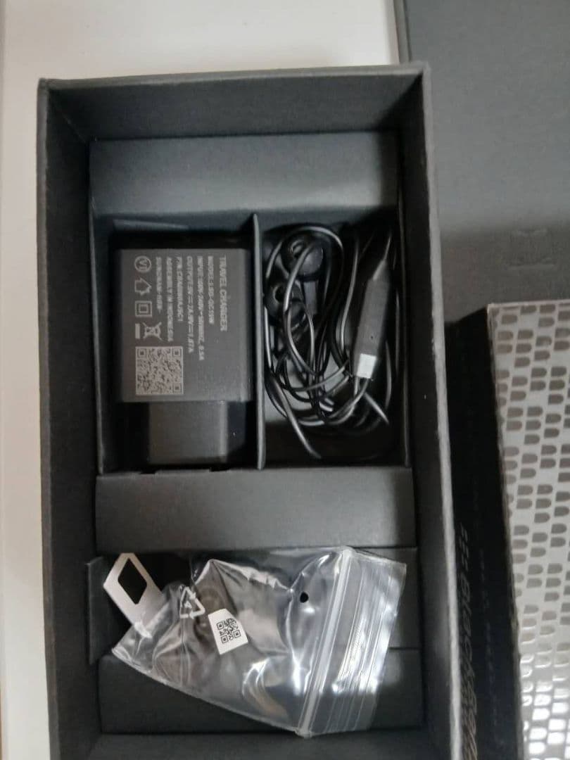 BBB100-7 4G-64GBSIMカードを挿入 SIMロック解除済