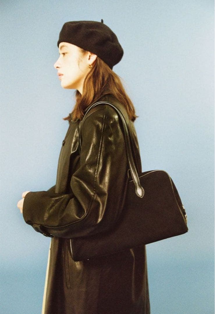 TOUT Y EST トートバッグ