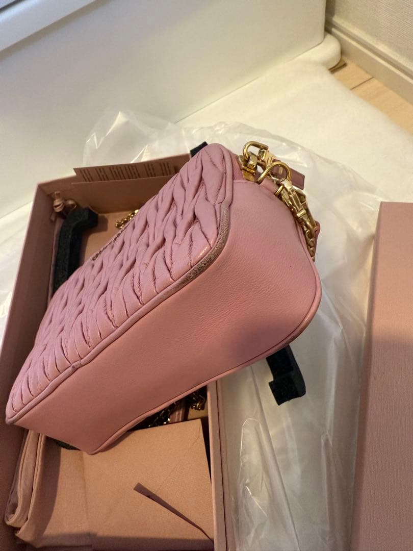 miu miu ショルダーバッグ　売り切り価格