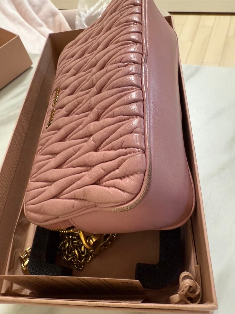 miu miu ショルダーバッグ　売り切り価格