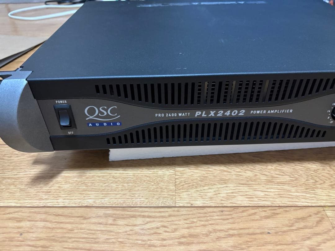 QSC PLX2402 パワーアンプ