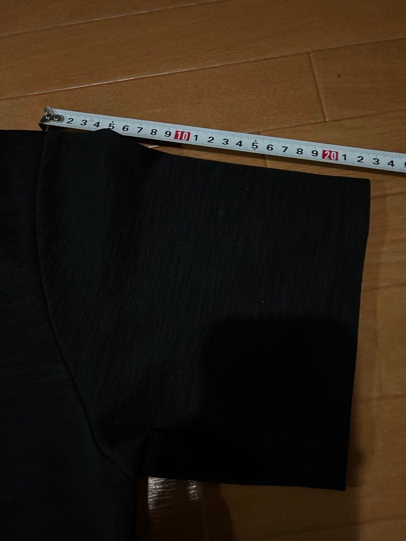 MONCLER ブラック Tシャツ