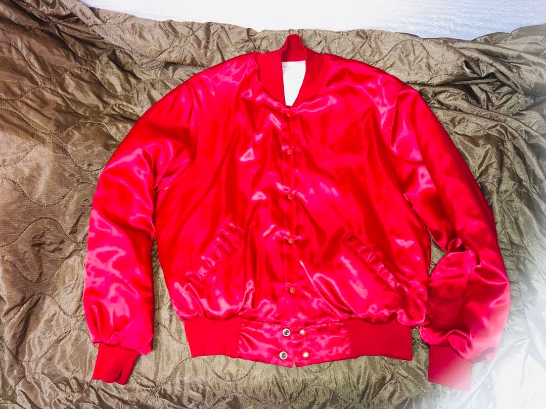 米軍放出品　海兵隊ナイロンコーチジャケット　赤　サイズL相当