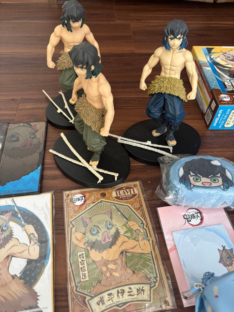 鬼滅の刃　嘴平伊之助　グッズ 120点以上　まとめ売り