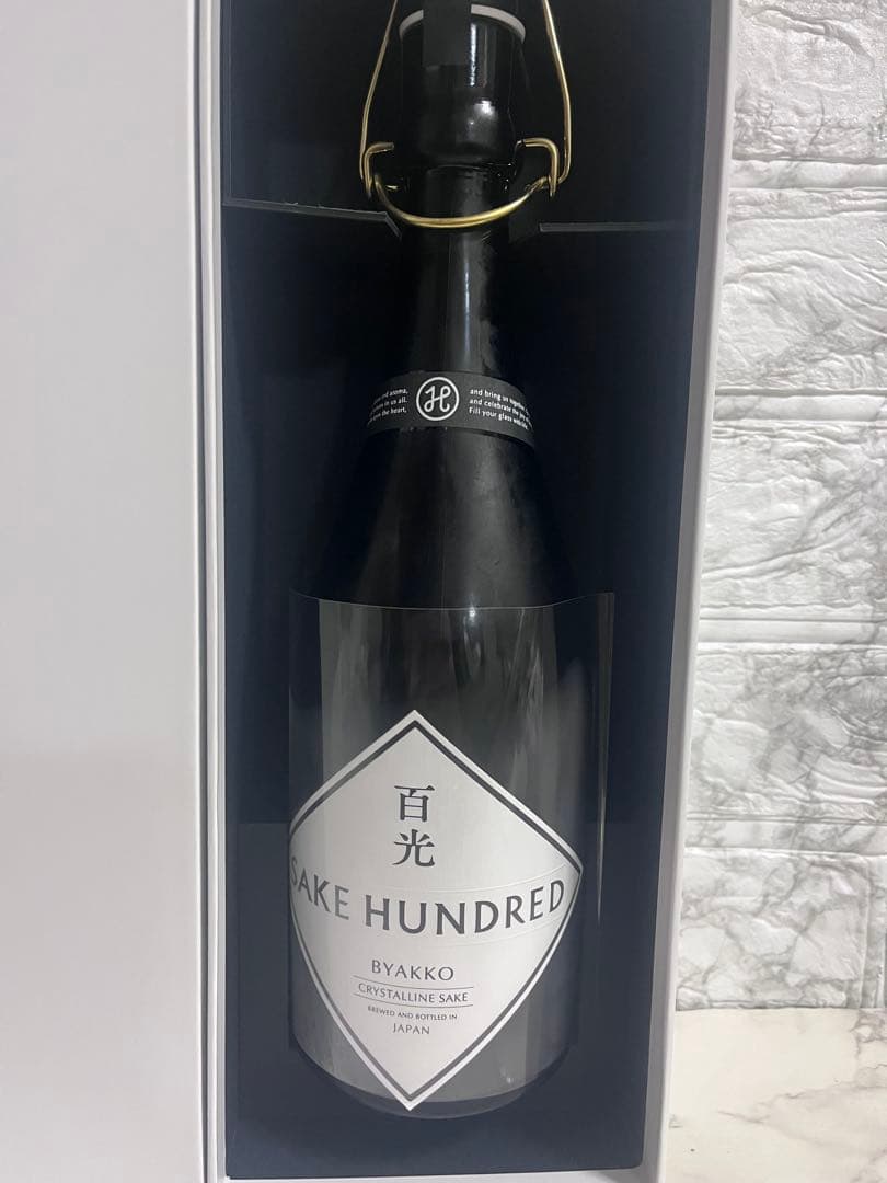 SAKE HUNDRED BYAKKO 百光 純米大吟醸 720ml