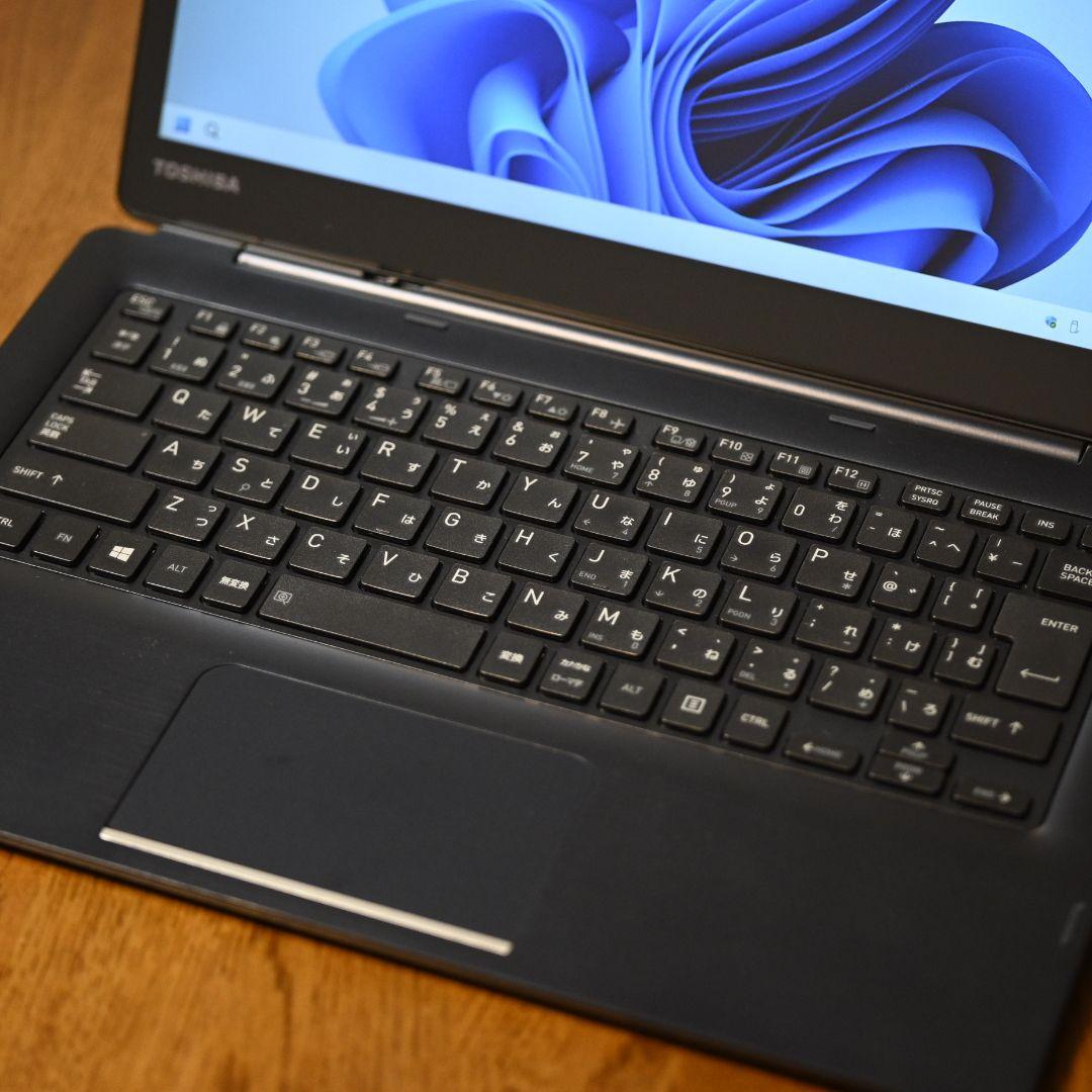 Dynabook D83/DN i3-8130U メモリ8GB SSD128GB