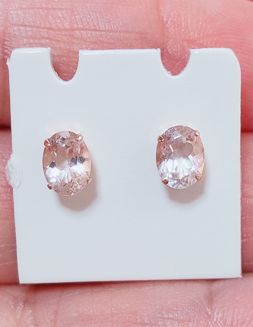 新入荷 未使用品 k18 天然モルガナイト ピアス