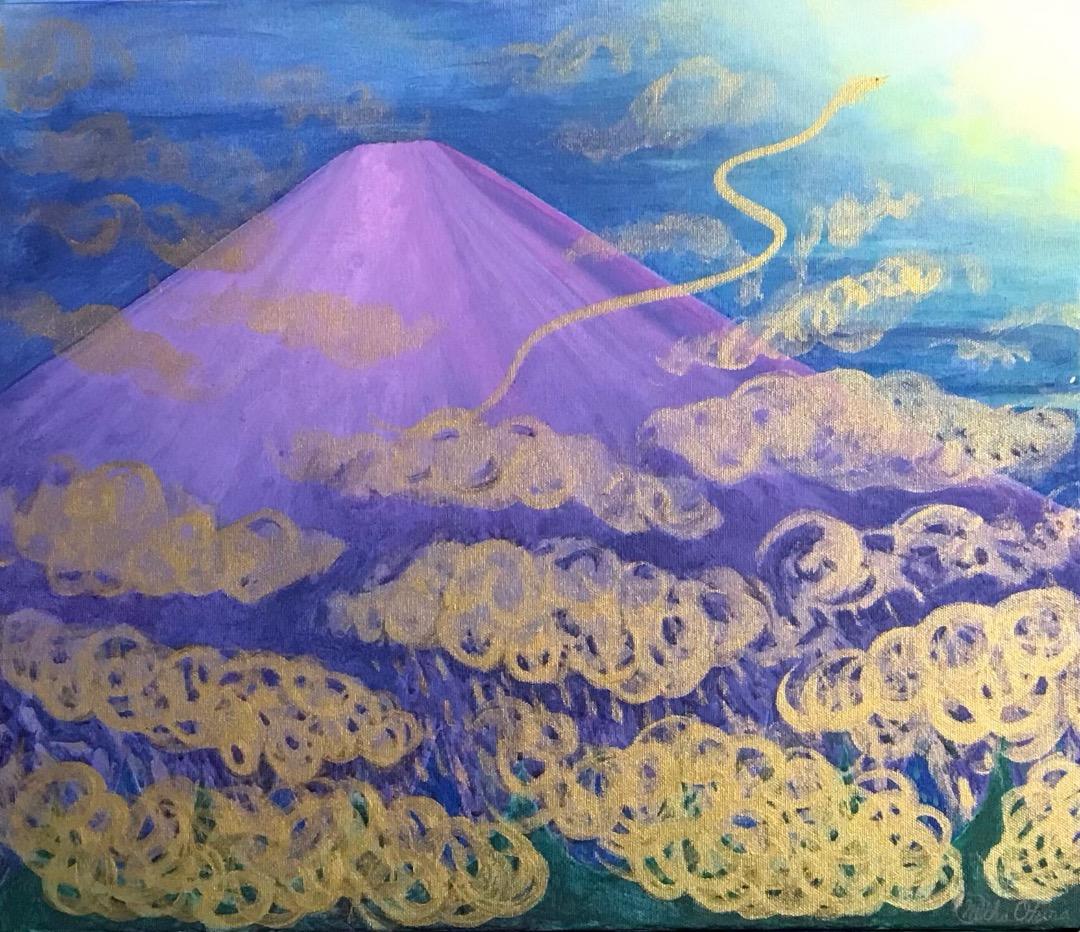 金雲から明るい光へ昇る龍