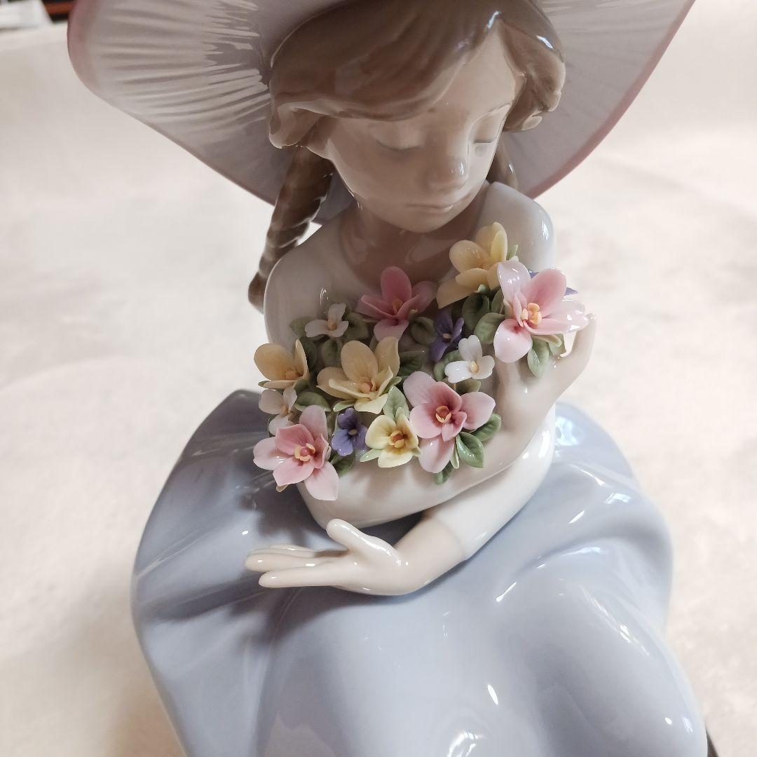 リヤドロ　LIADRO　超美品　陶器製 花の香りにつつまれて　　定価4.5万円