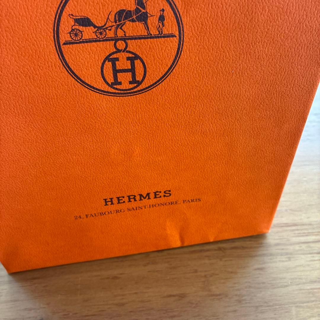 HERMES カレ・タオル 《ヴィス・ヴェルサ》ギフトボックス付き
