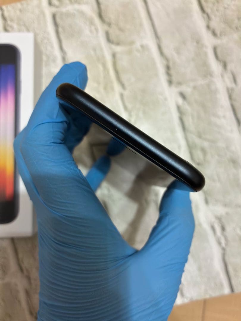 iPhoneSE3 本体128GB ブラック　修理交換歴無し
