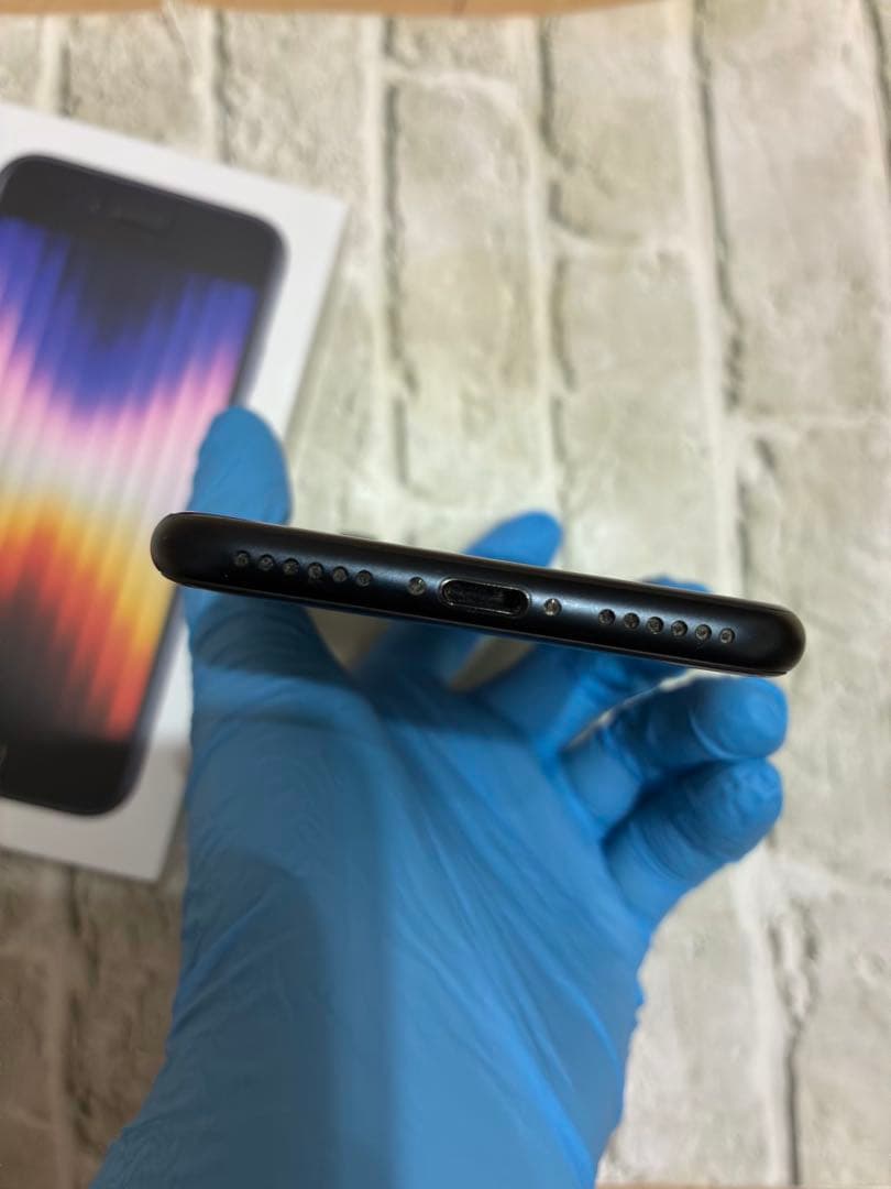 iPhoneSE3 本体128GB ブラック　修理交換歴無し