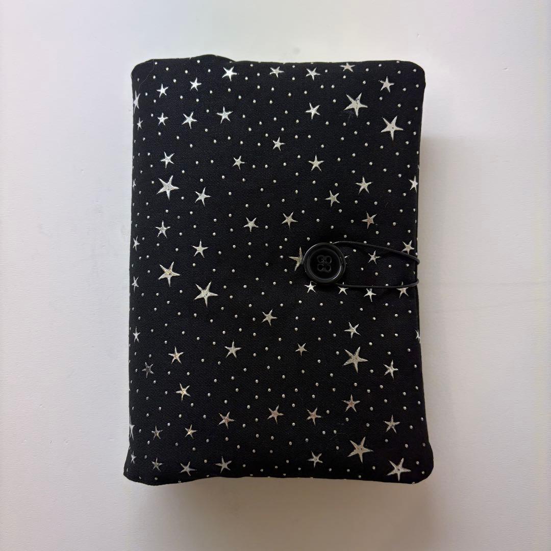 バインダーカバー　ブラック　星　A6 韓国　貯金