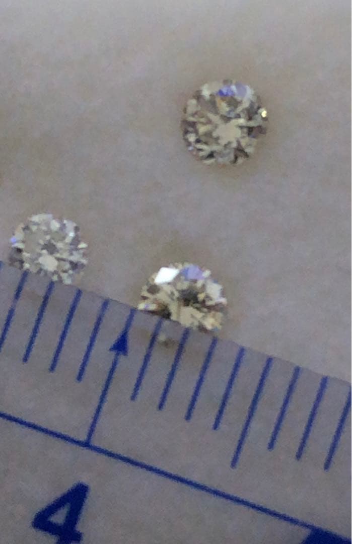 御依頼分、こちら3石セットのお値段です。