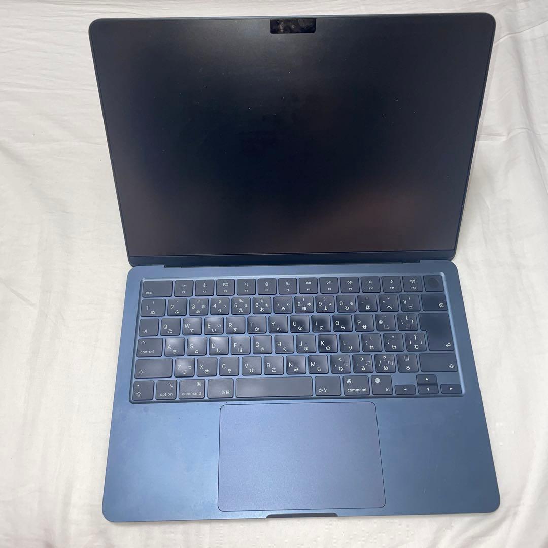 【大幅値下げ中！】MacBook AIR M2 16GB ケース・充電器付き！