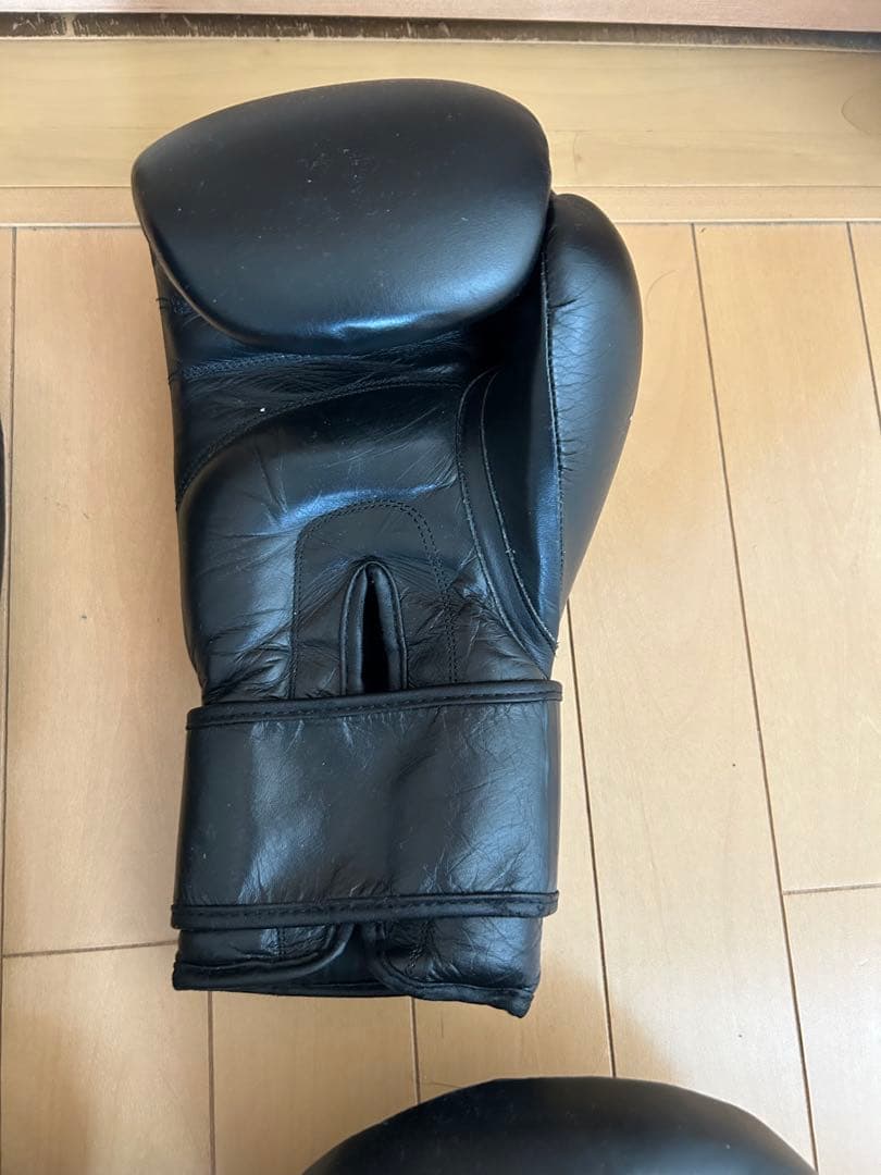 イサミ　キックボクシングセット　レガース　グローブ　プロテクター　ミット