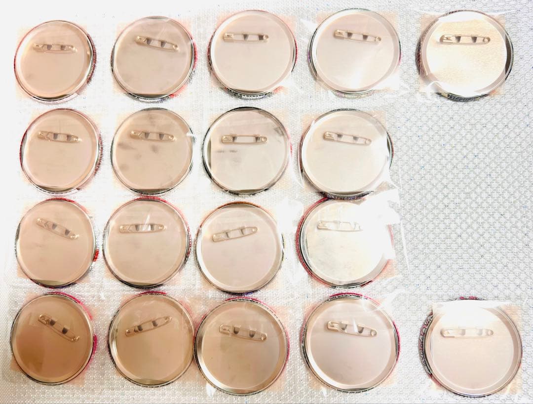 ピタドル マジフォー アトム Rejet 缶バッジ