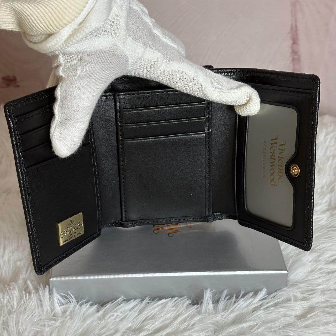 【希少•新品•未使用】Vivienne Westwood 三つ折り　黒　ブラック