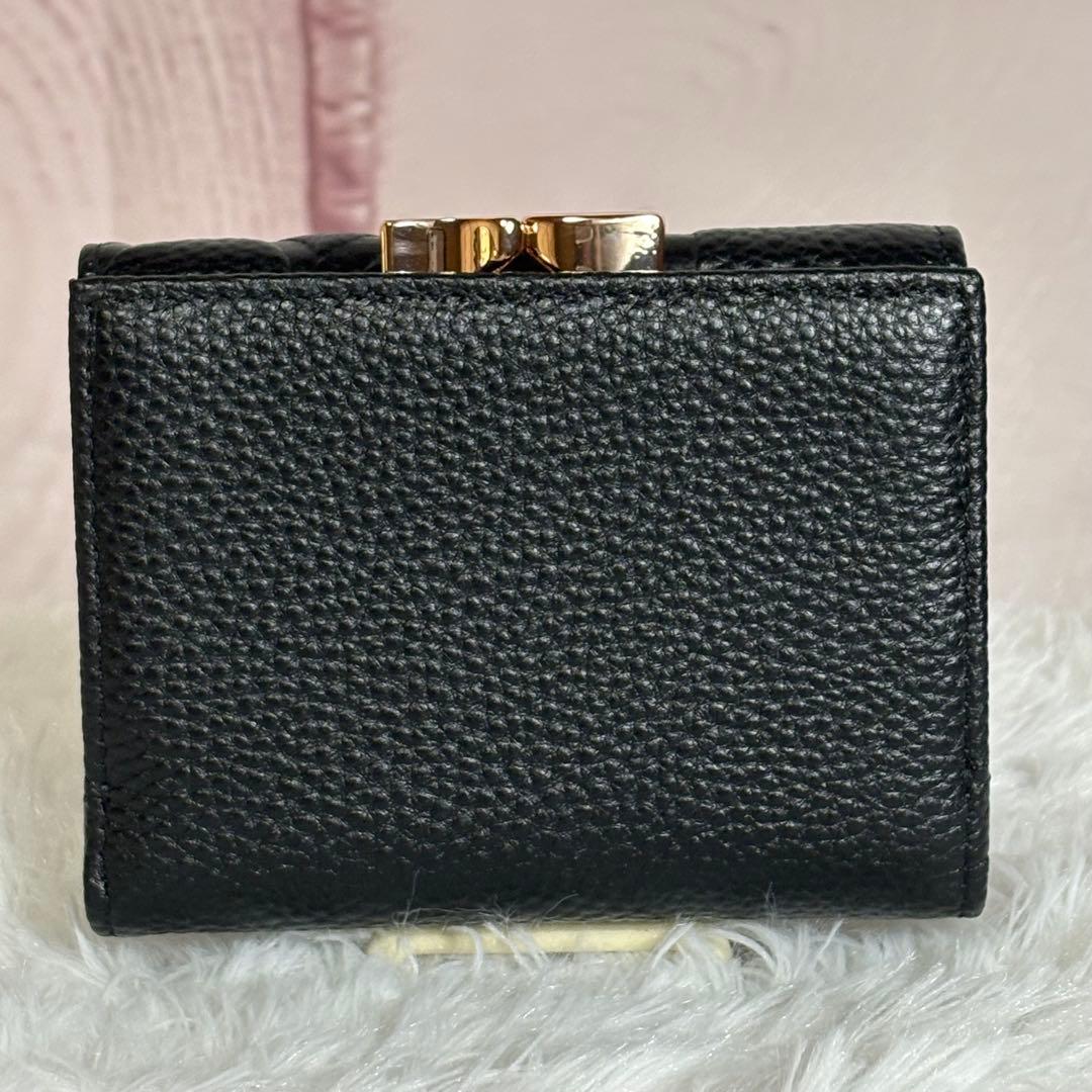 【希少•新品•未使用】Vivienne Westwood 三つ折り　黒　ブラック