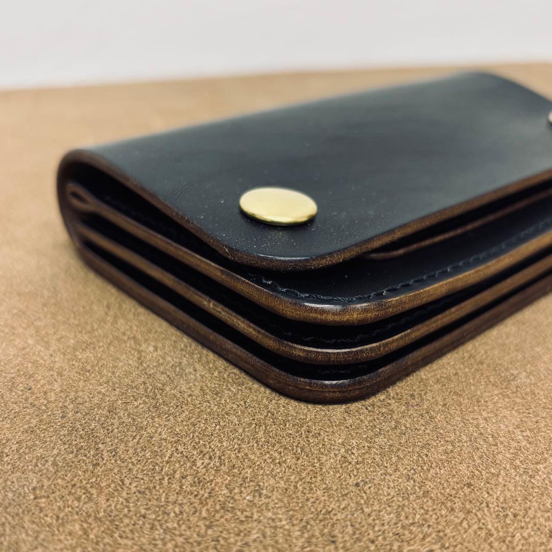 ホースバット　トラッカーウォレット　ミドル　黒　茶心　3層　MARYAM