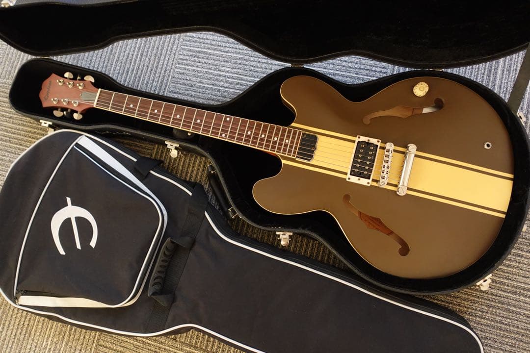 Epiphone ES-333 Tom Delonge モデルBlink-182