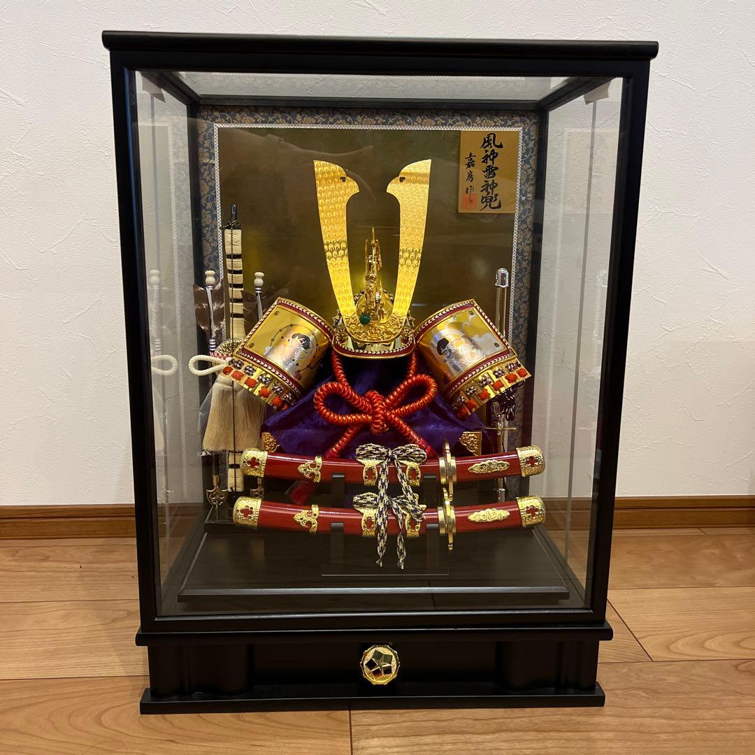 五月人形　兜　ケース入り・オルゴール付